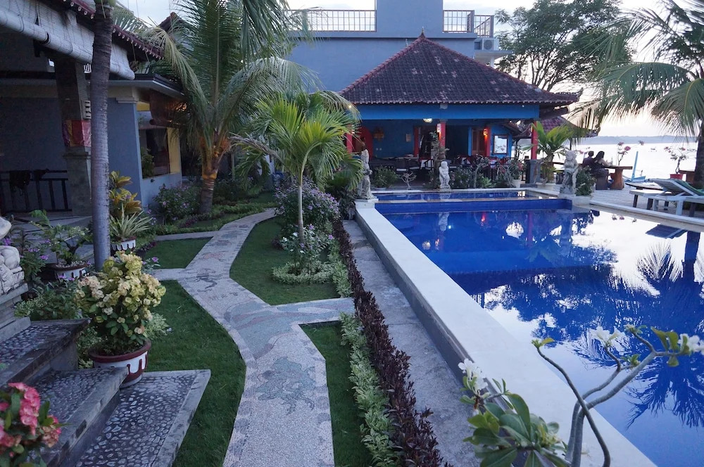Arya Amed Beach Resort and Dive Center