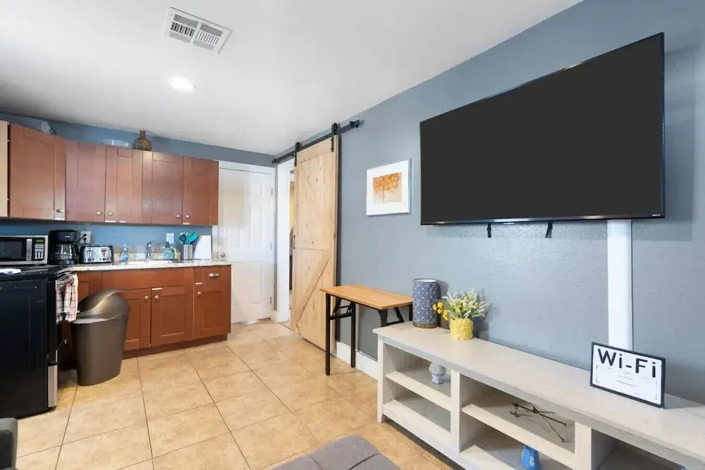 Cute & Cozy Renovated APT in the Heart of Phoenix