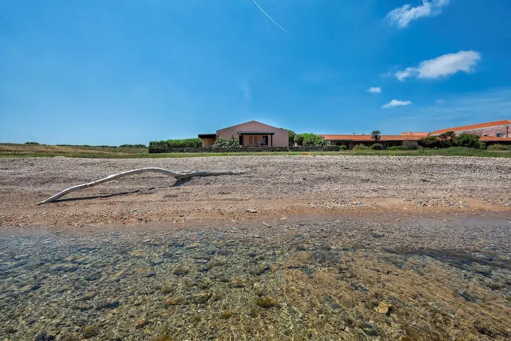 Villino Maja 2 Bedrooms Apartment in Stintino