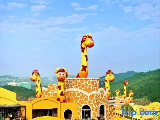 Chimelong Giraffe Castle
