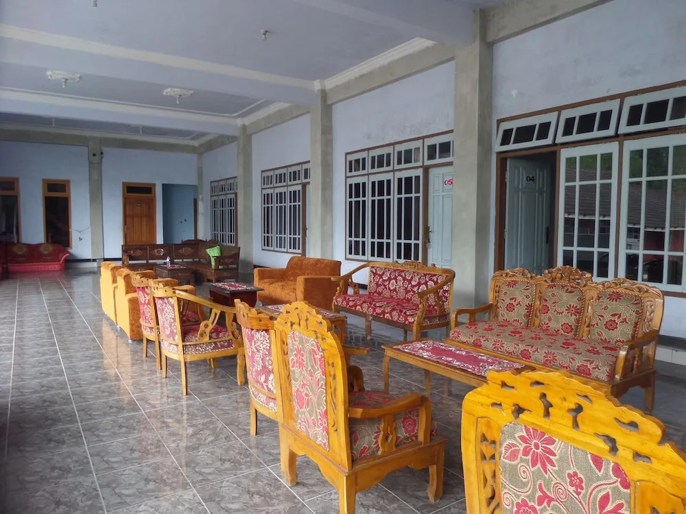 Nadia Hotel