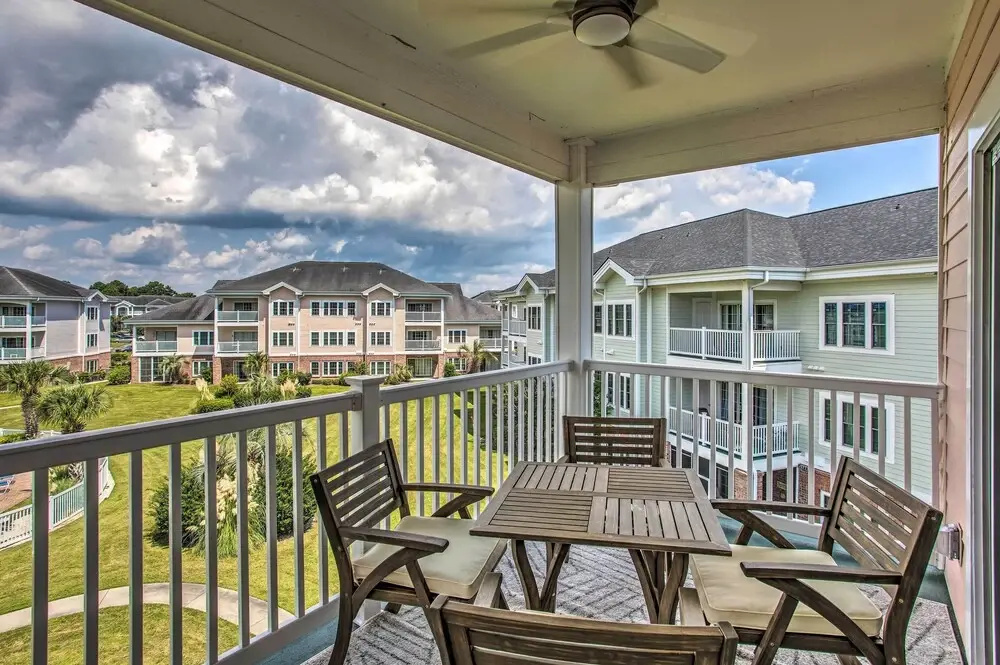 < 3 Mi to Broadway at the Beach: Updated Condo!