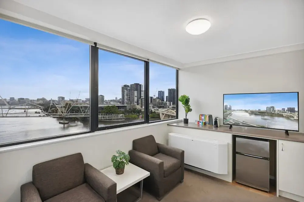 Central Brisbane Studio With Stunning River Views