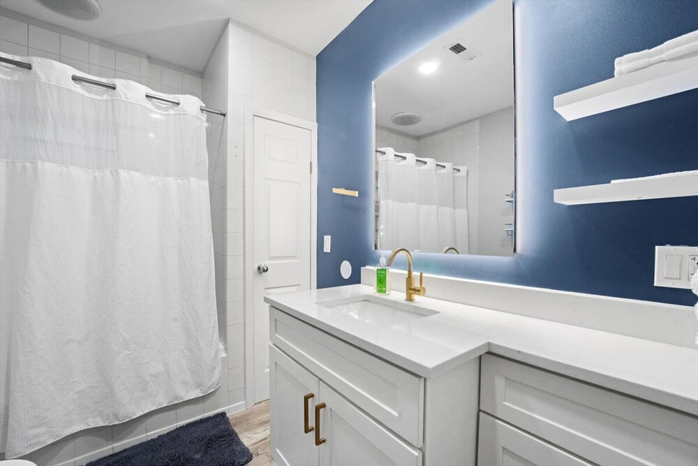 Beautiful Rental Unit in Chicago