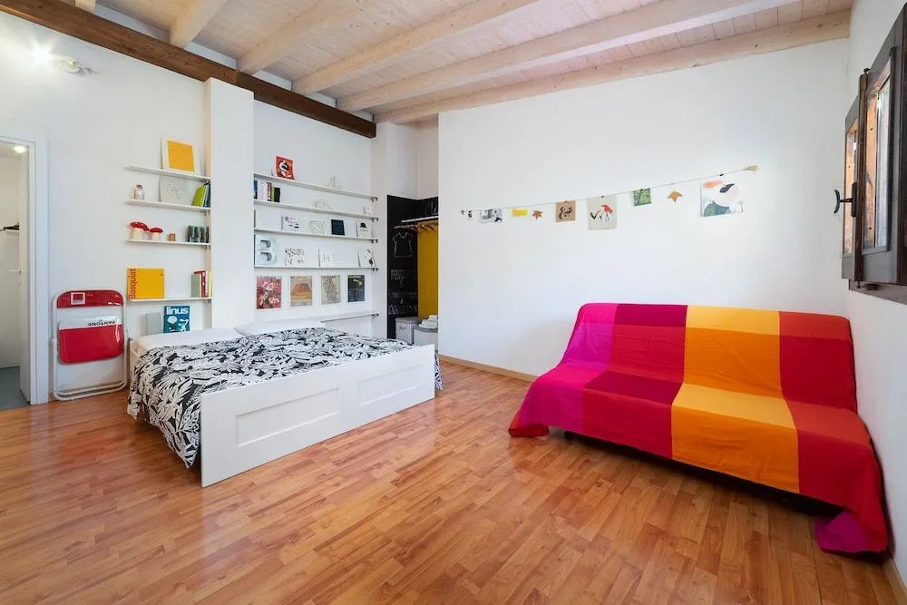 Bed  Book Giusino