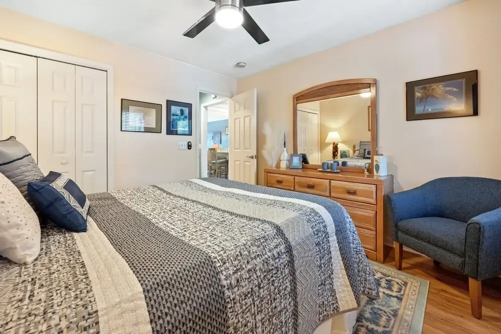 Stunning 2 bedroom villa on the 2nd floor with a gorgeous view of the 17th hole 2 Condo by Peace Vacations