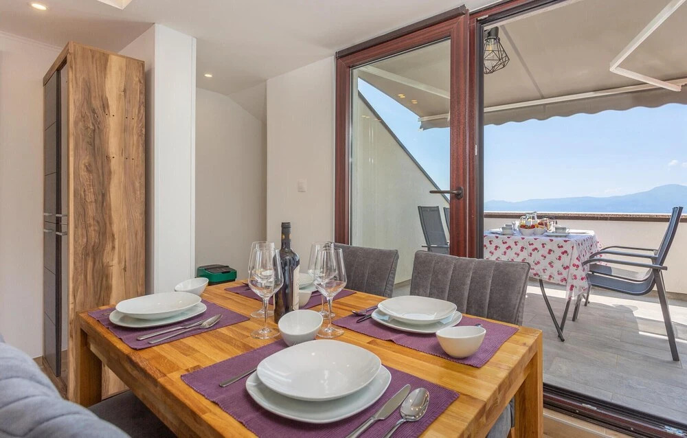 Awesome Apartment in Rijeka With Wifi and 2 Bedrooms