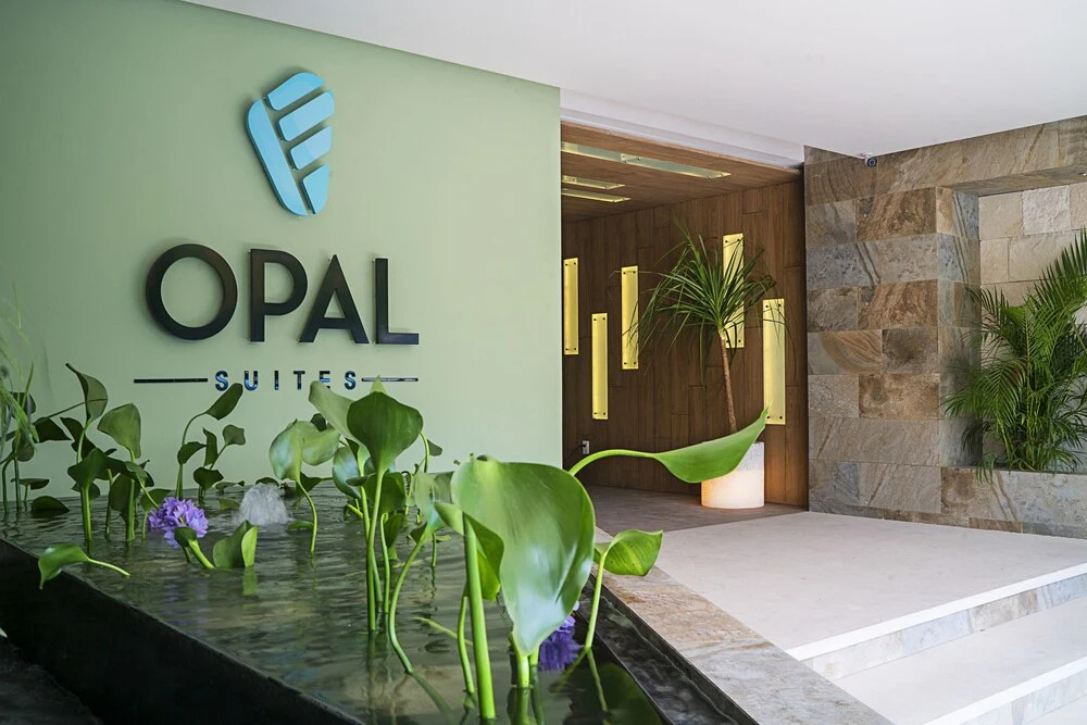 Opal Apt. 302 Just the Best Details, Great Service Ideal Locatio