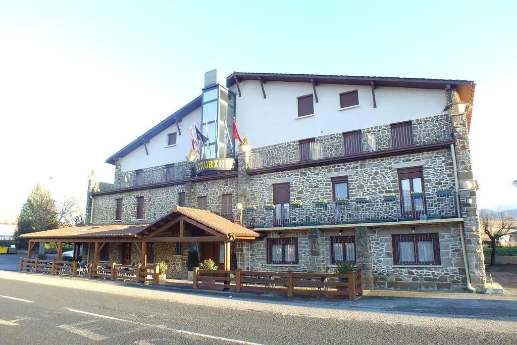 Hostal Izar-Ondo
