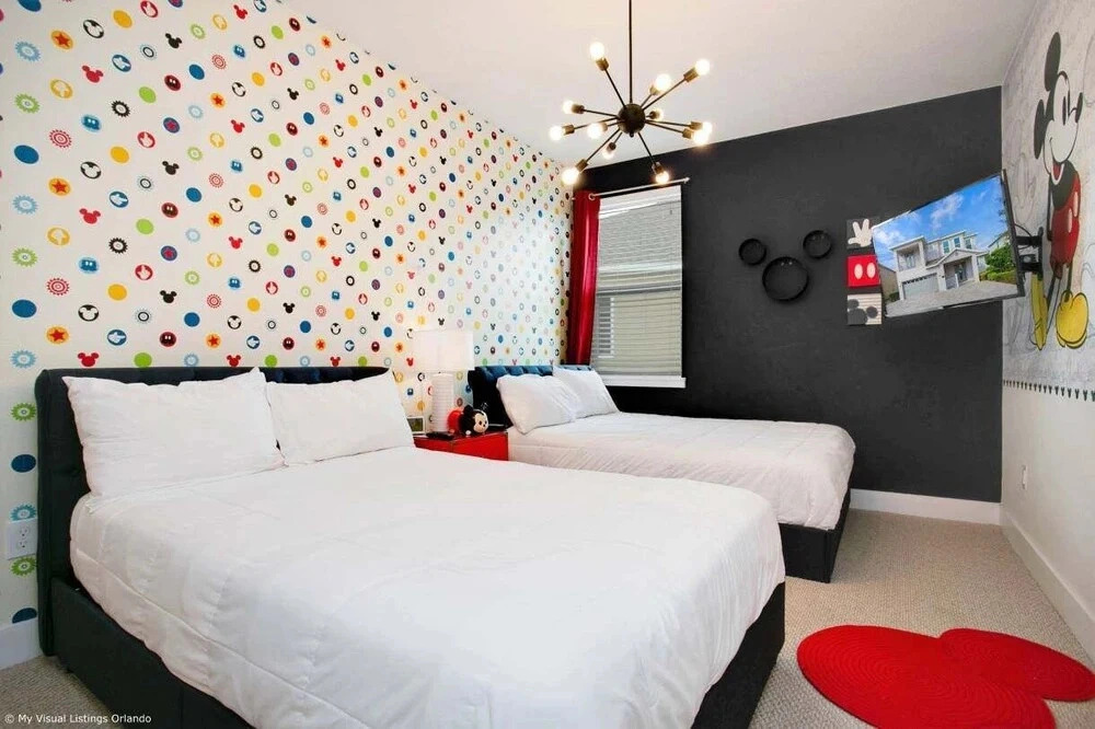 Stylish Family Home Private Pool/spa 10min to Theme Park Sleeps 22 En101