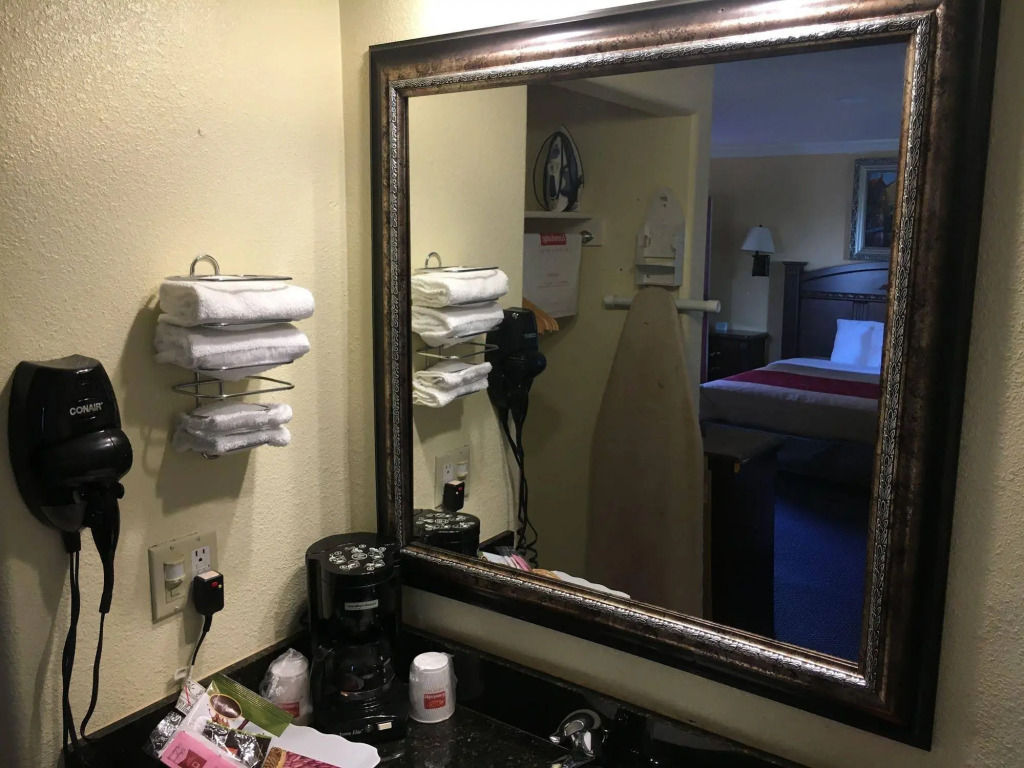 Pacifica Motel