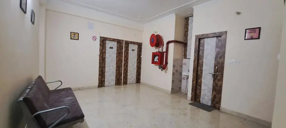 Hotel R S RESIDENCY