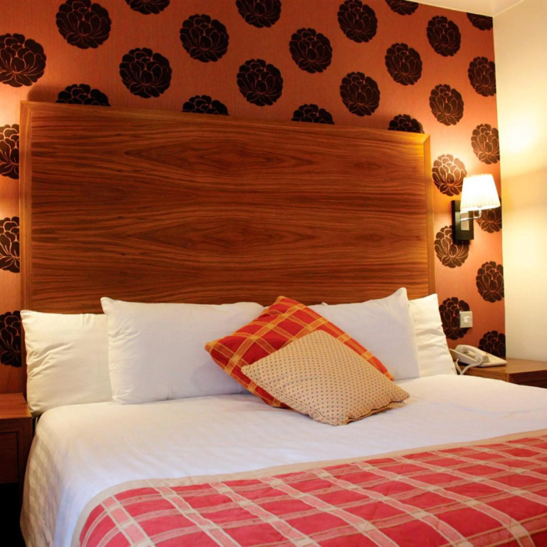 Metropole Hotel and Spa