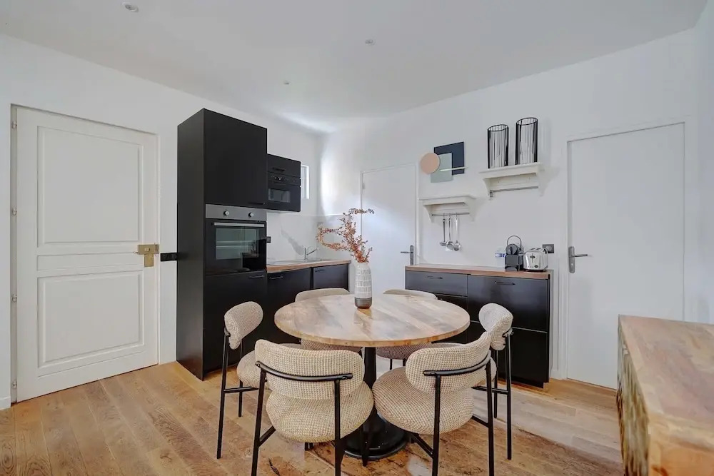 Private Terrace Apartment -1bdr/ 6p-sacra-ca\"ur
