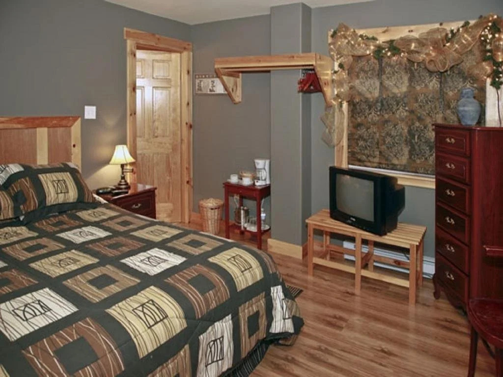 Bears Cove Inn