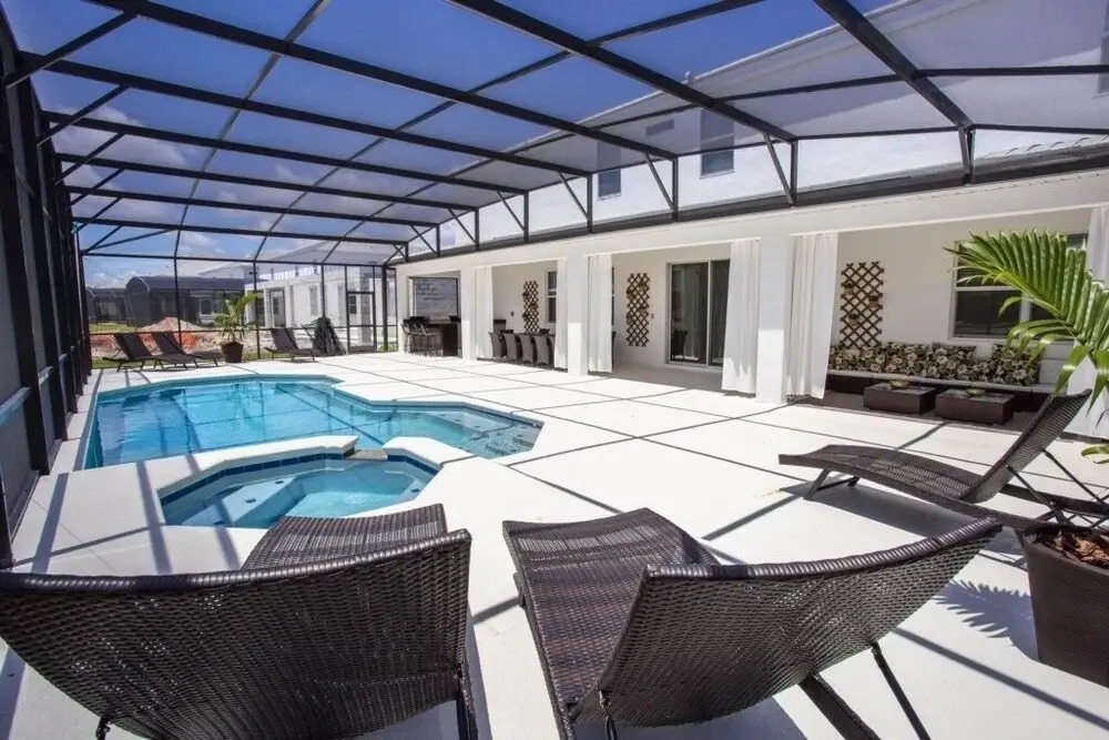 Huge Brand New Luxury 15 Bed Luxury Home! Home
