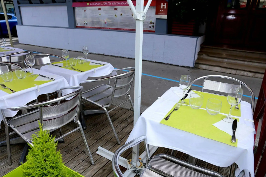Logis Hôtel-Restaurant La Coupe dOr