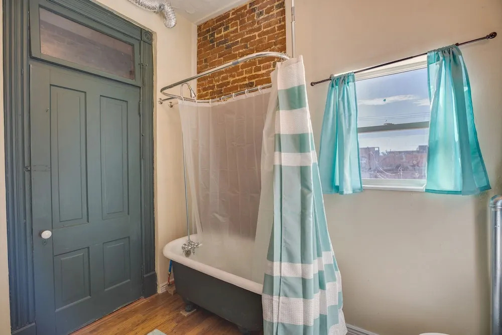 Downtown Montrose Apartment, 12 Mi to Natl Park!