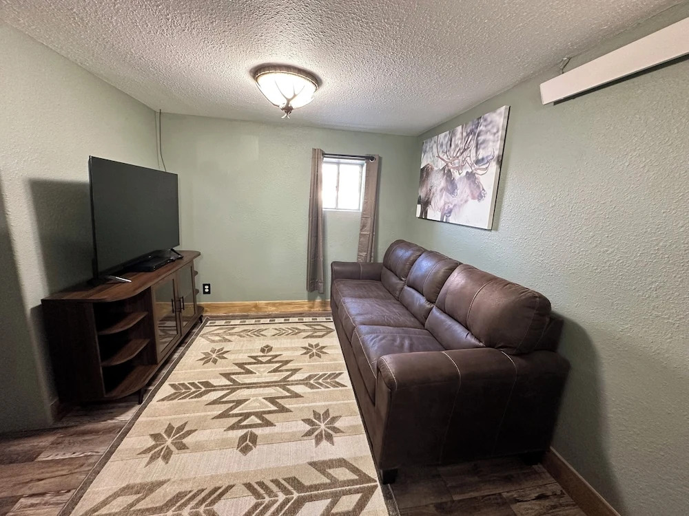 Caribou Crossing Motel