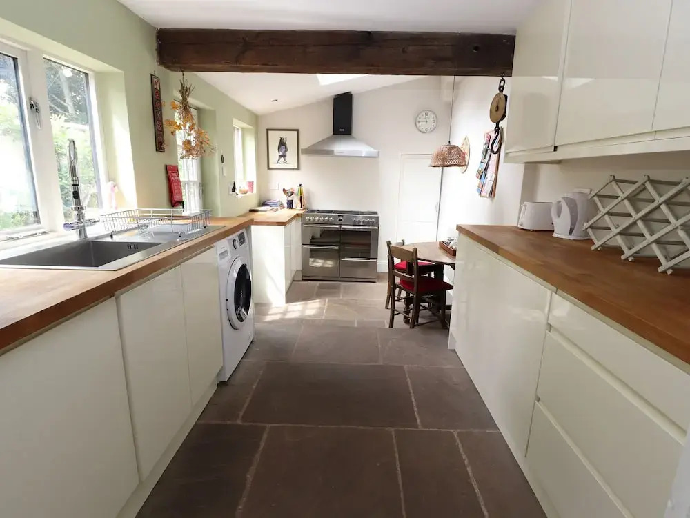 2 Ashby Place