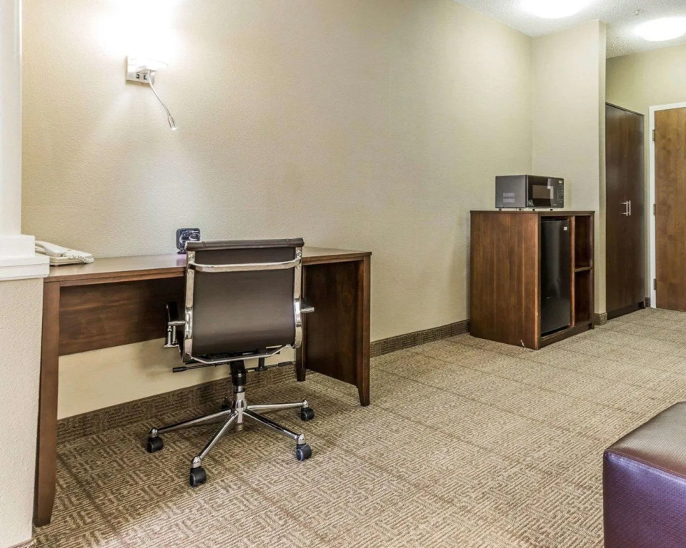 Comfort Suites at Isle of Palms Connector