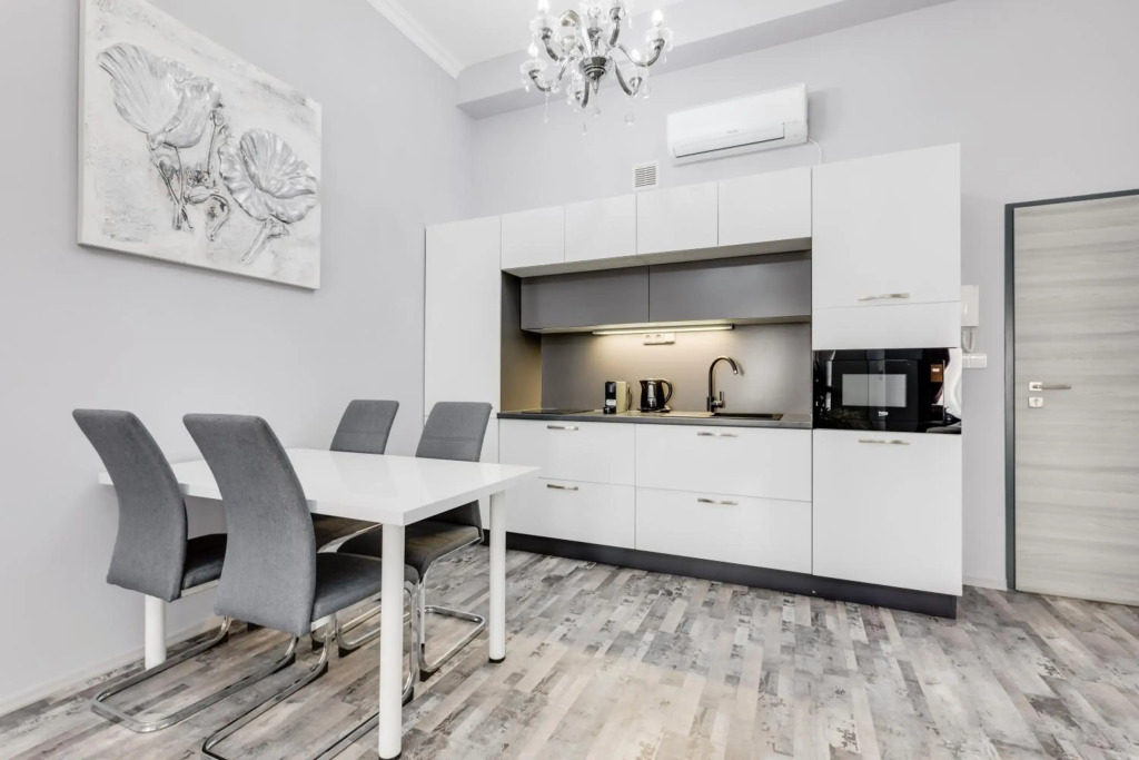 Apartment Thunovská 10