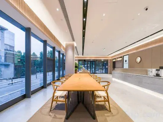 Atour Hotel Chongqing West Railway Station Xinqiao Hospital