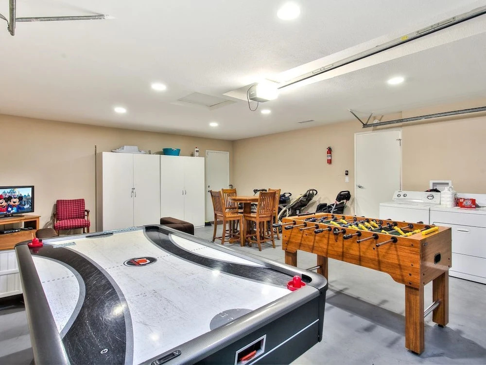 Treasure Island 4 Bedrooms 2.5 Bathrooms Home