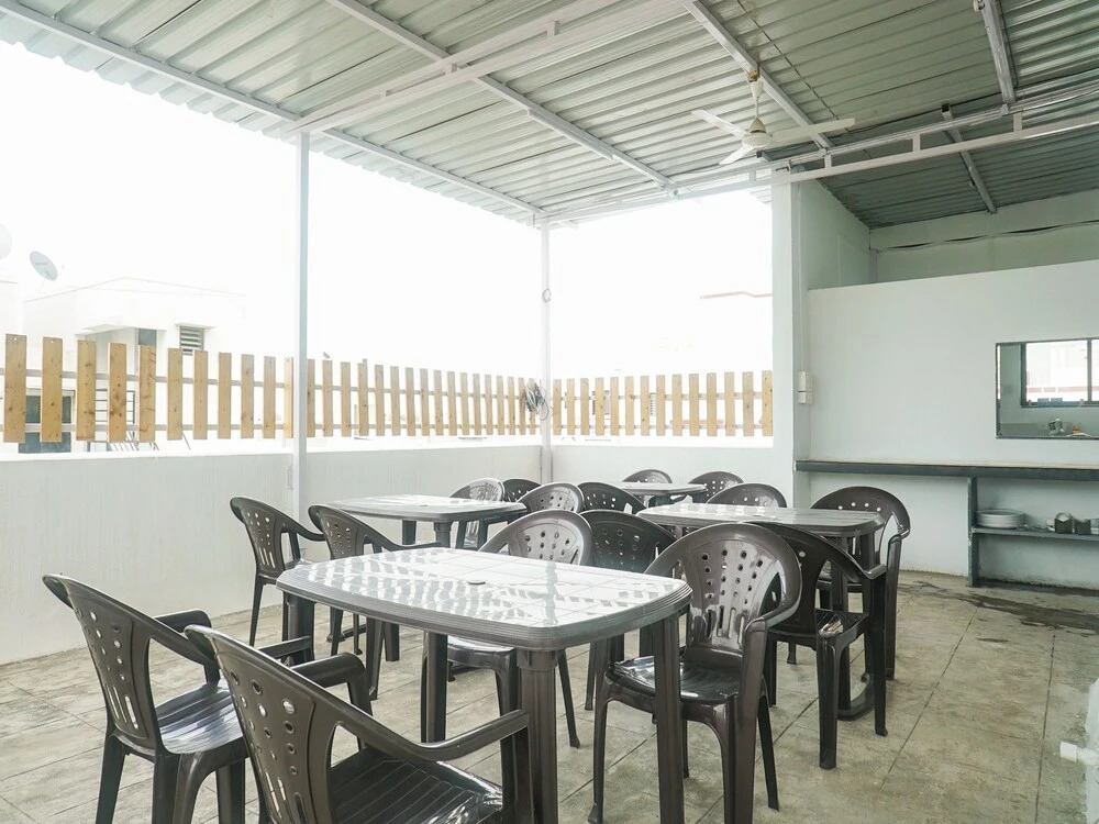 Soberdreams Service Apartment by OYO Rooms