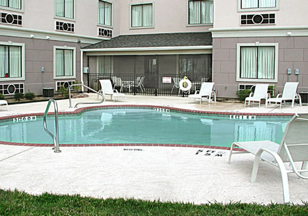 Holiday Inn Express Hotel & Suites Mount Pleasant by IHG