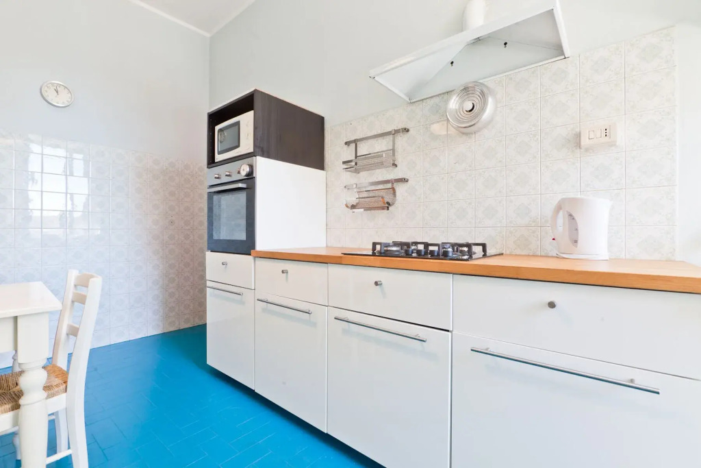 Paola Guest House