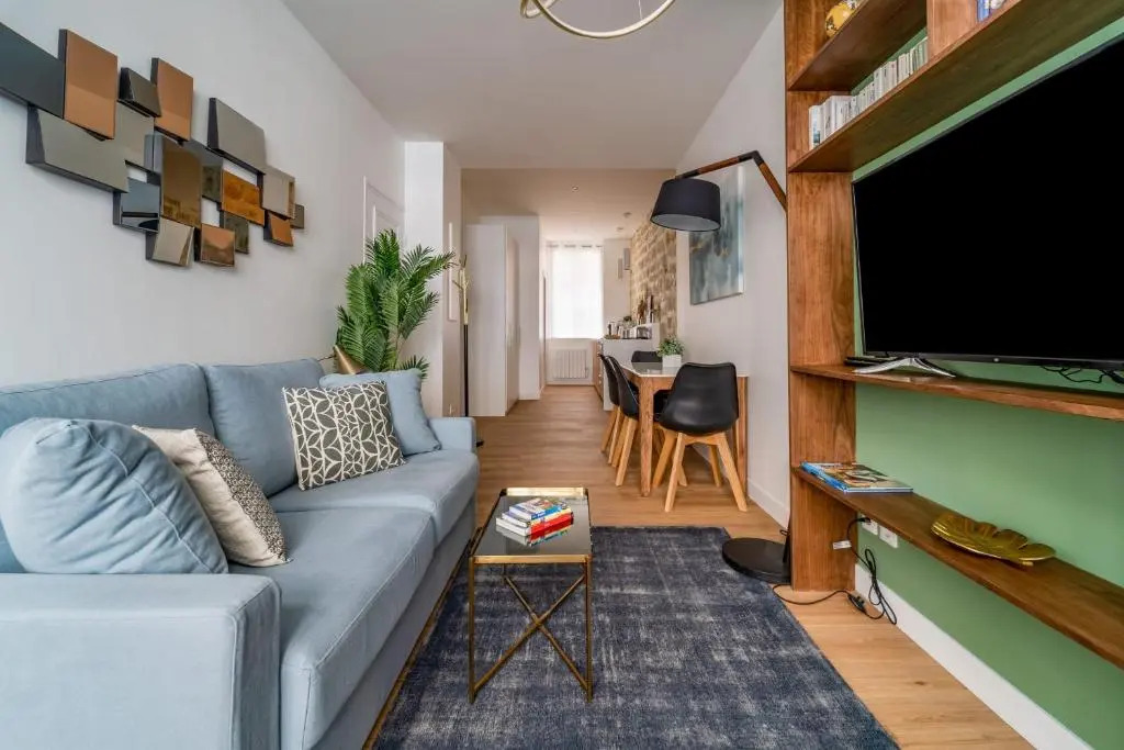 Beautiful 2-bedroom Apartment in South Pigalle