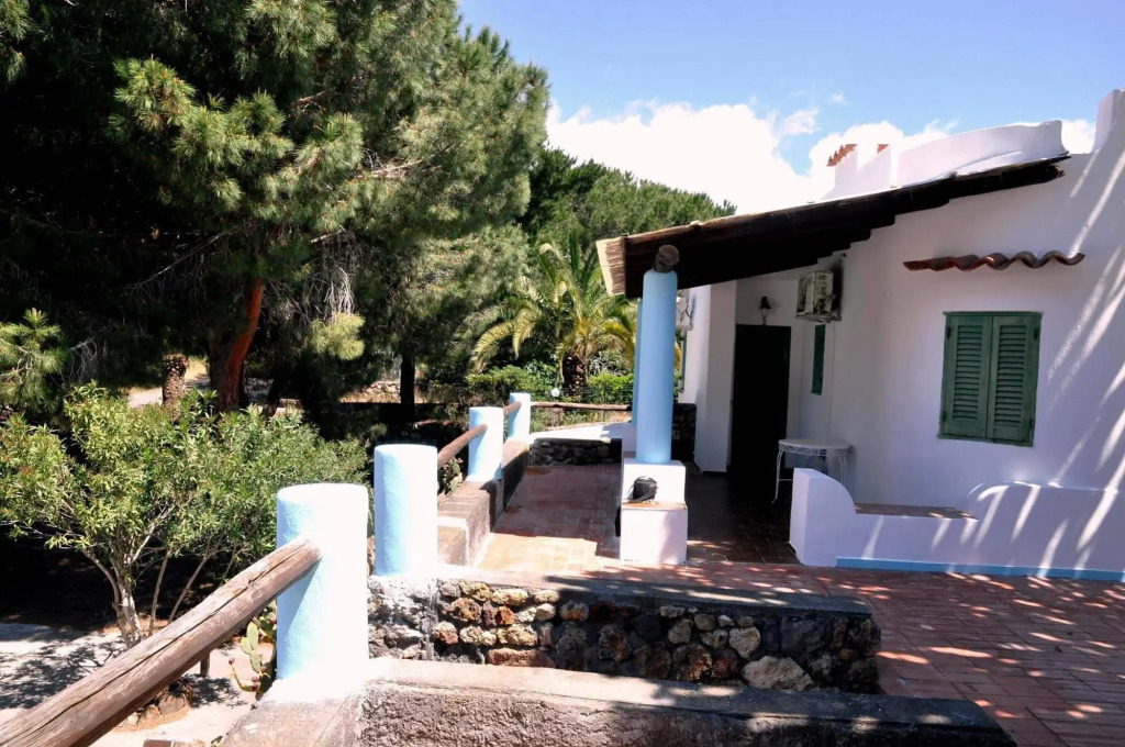 Holiday Eolie Village