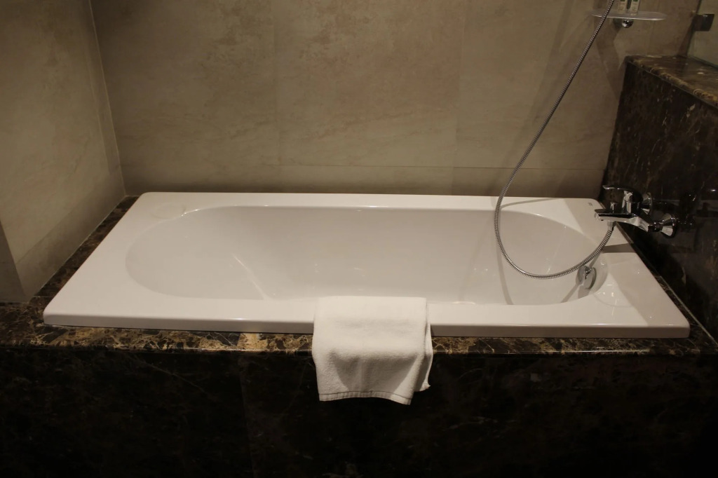 Ariya Hotel
