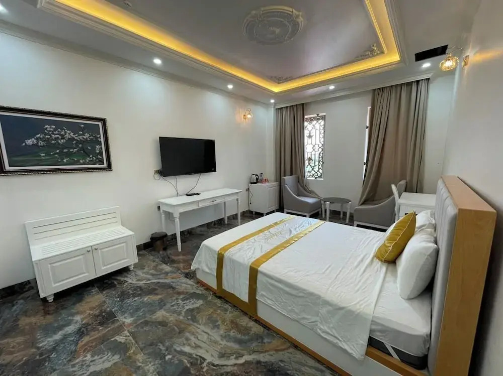 Đông Thắm Hotel