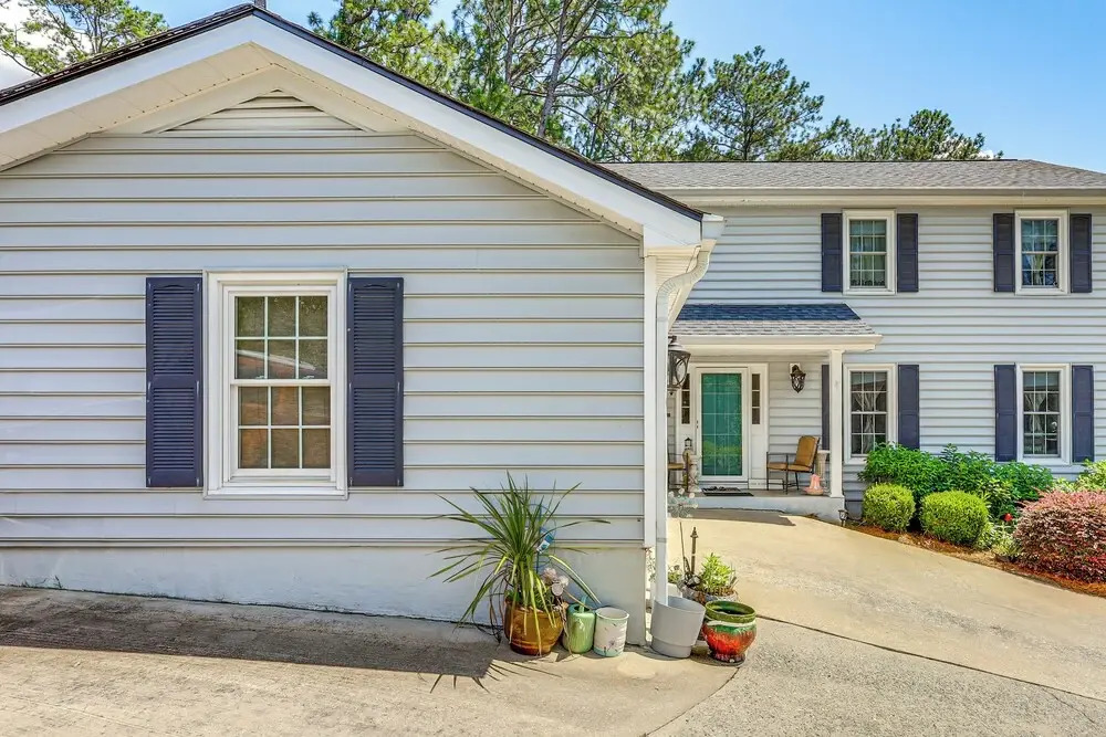 Pool & Tennis Court Access: Home in Warner Robins