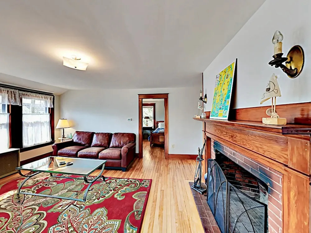 49 Murray Hill Home