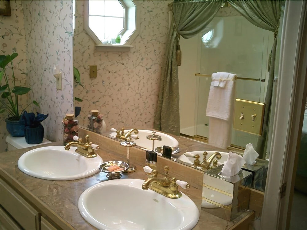 Hubers INN Port Townsend