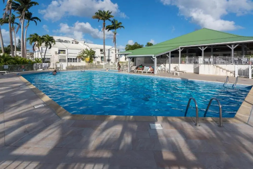 Superbe studio en duplex, vue sur mer et piscine