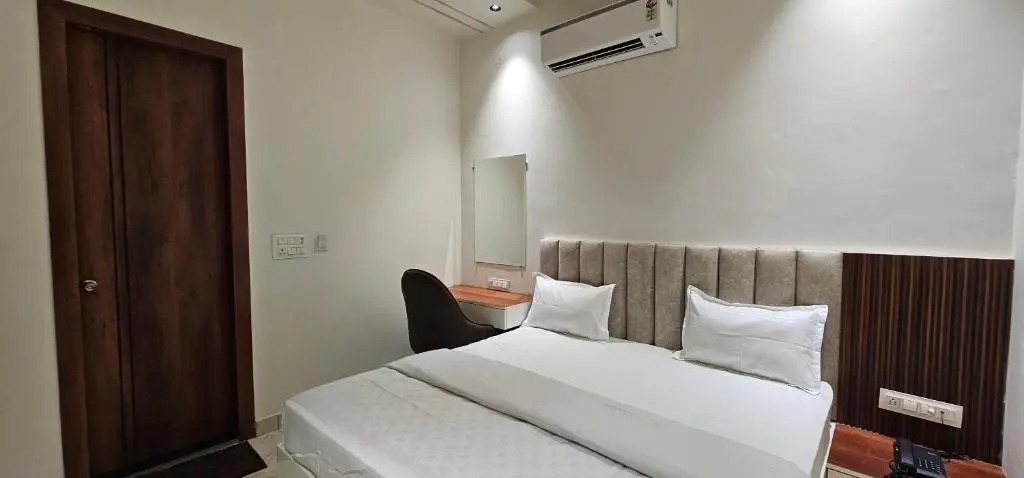 Hotel Sharanga