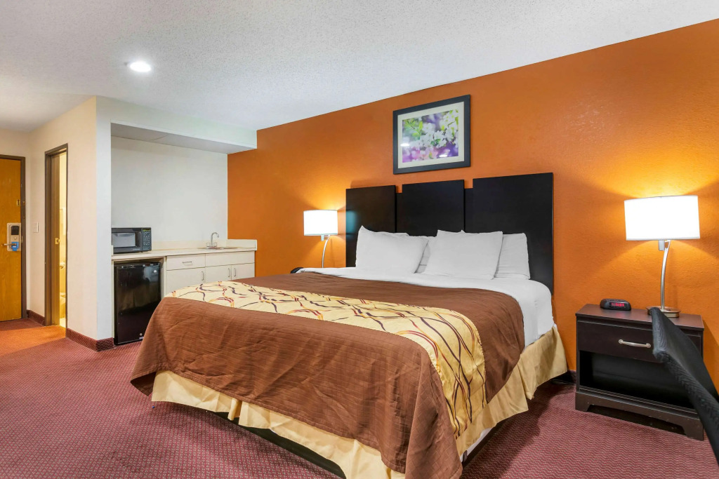 Rodeway Inn Coopersville
