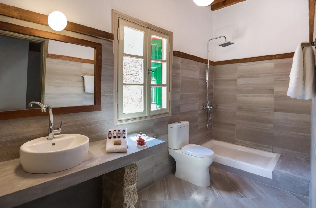 Saint Artemios Hotel and Oriental Suites
