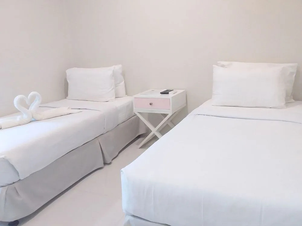 UrbanView at Lacson Street Bacolod City by RedDoorz