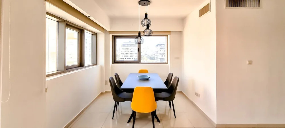 Condo & Pool in New North by FeelHome