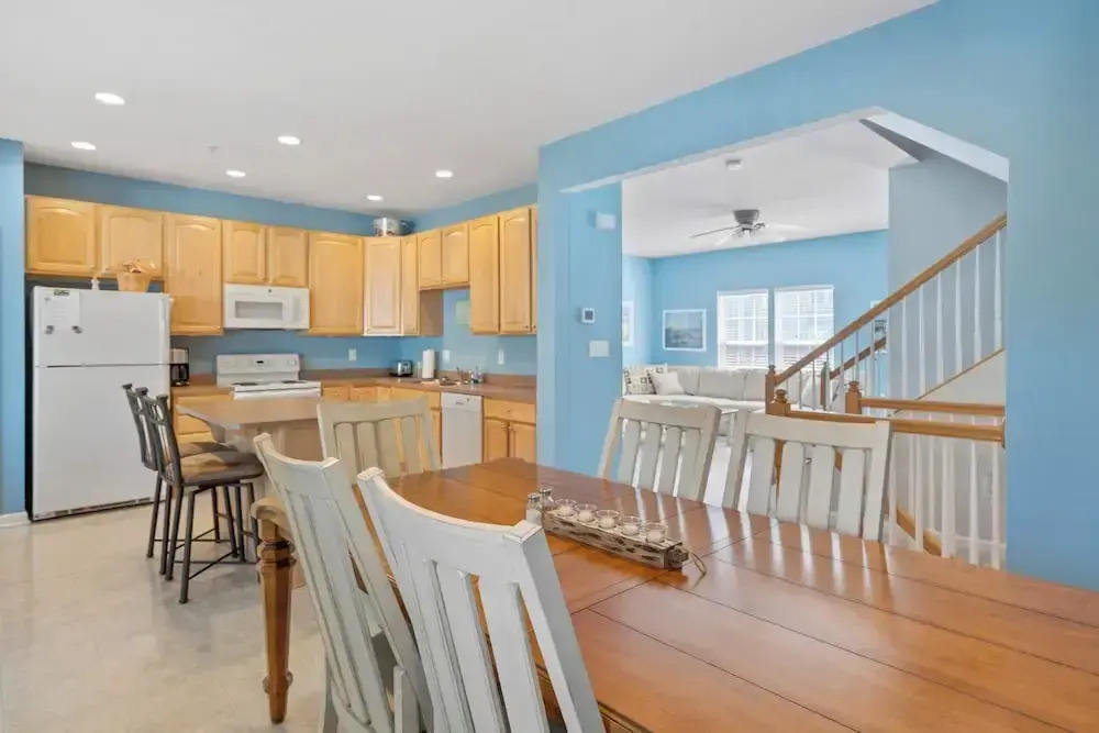 Creekside Getaway Stay for 8
