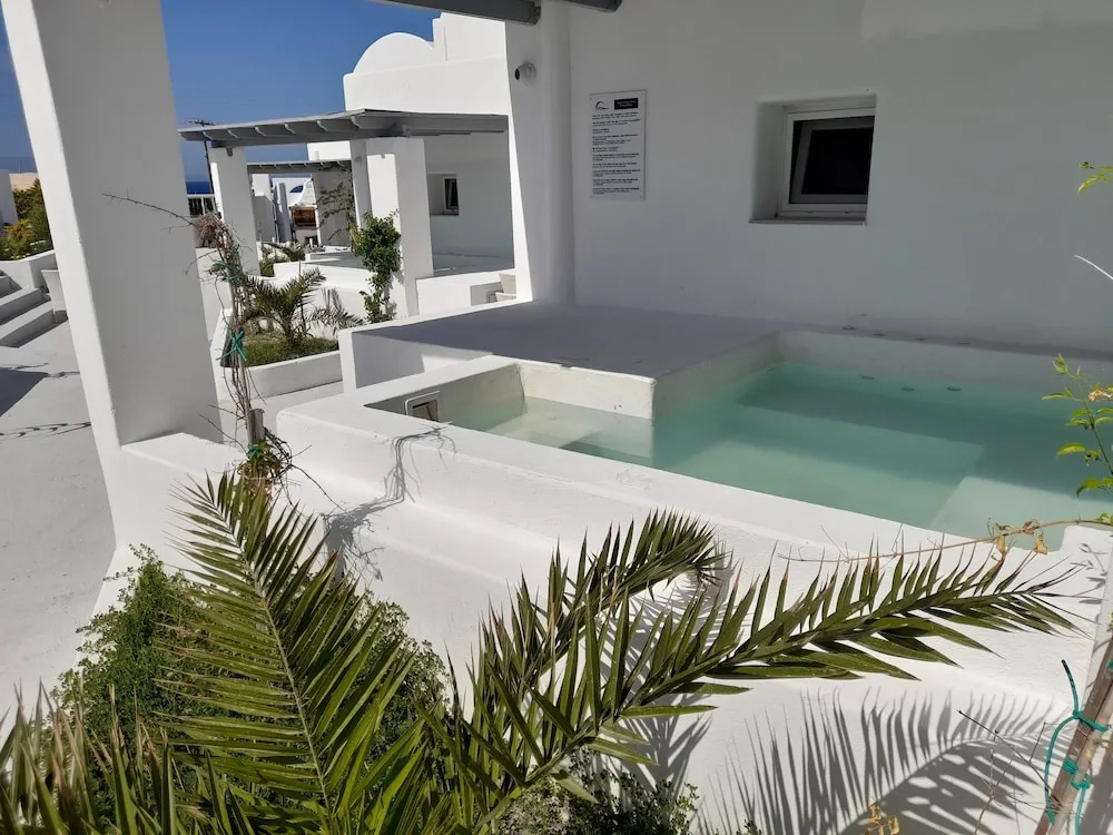 Sea paradise villas - Seaside & private jacuzzi