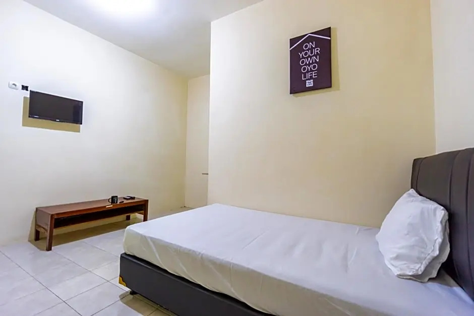 OYO Life 2420 Kost Luqman 1