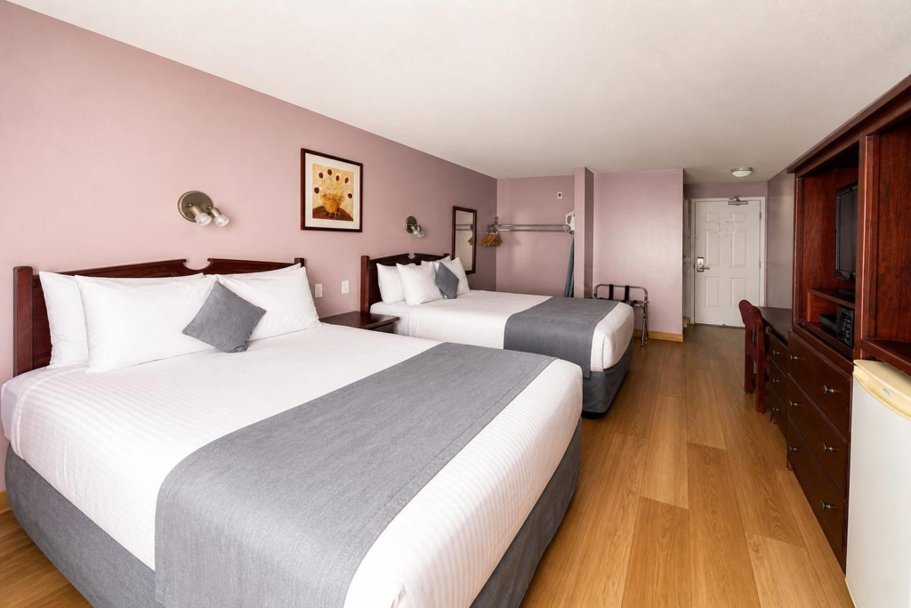 Super 8 by Wyndham Lake Country/Winfield Area Airport North