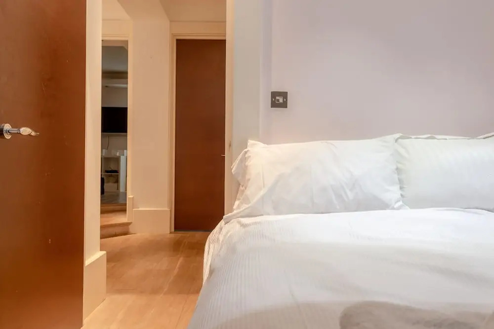 Stylish 3 Bedroom Home in Hampstead