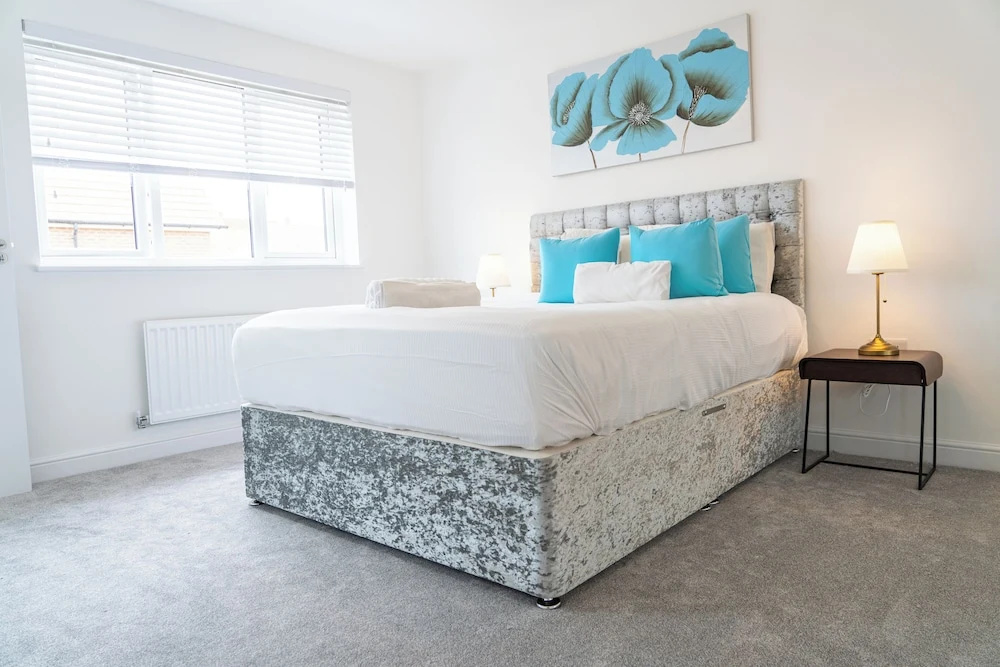 3 Bedroom 4 Bathroom House Goodwood Chichester